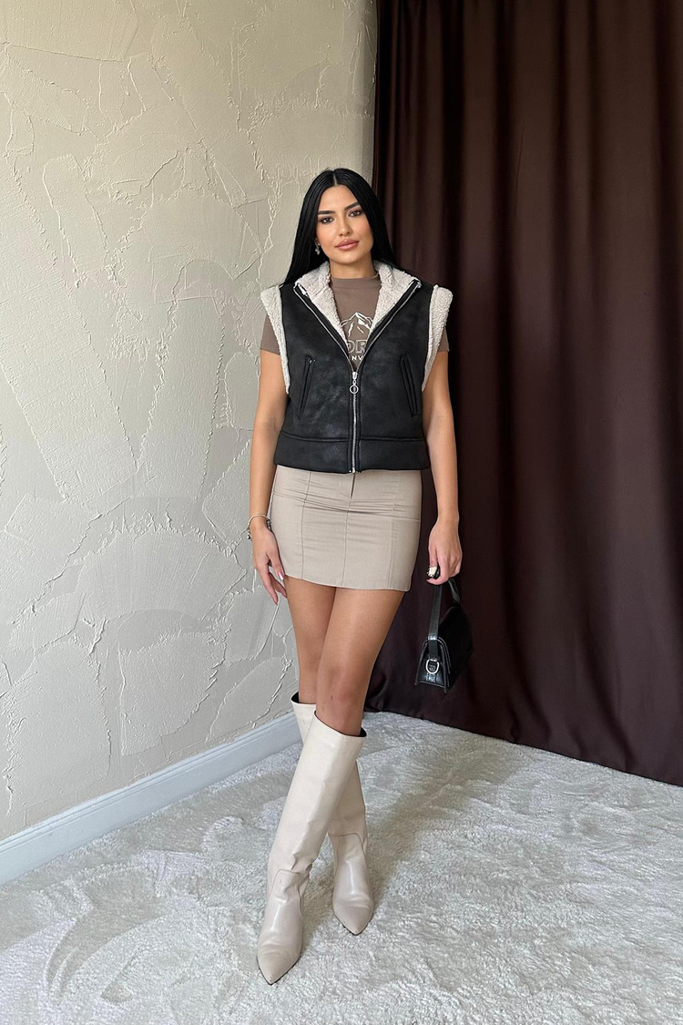 Siyah Cepli Kısa Yelek