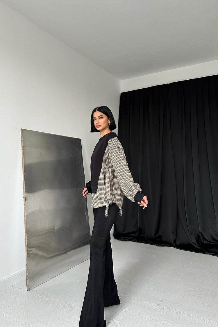 Siyah Çizgili Gömlekli Sweatshirt