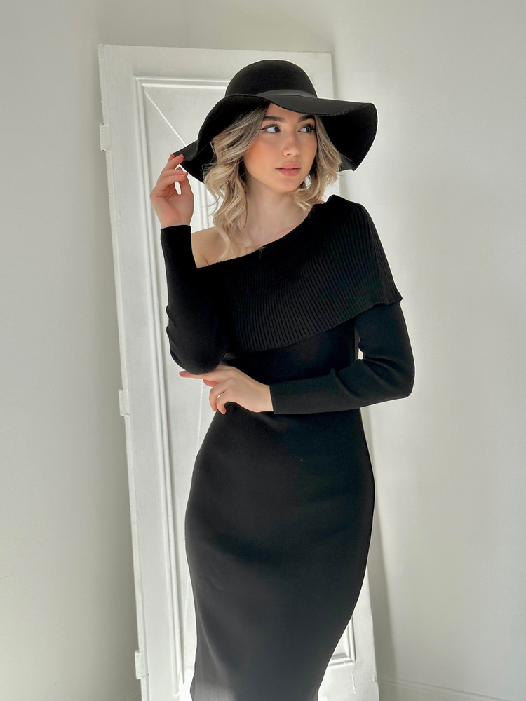 Black Off-Shoulder Mini Knit Dress