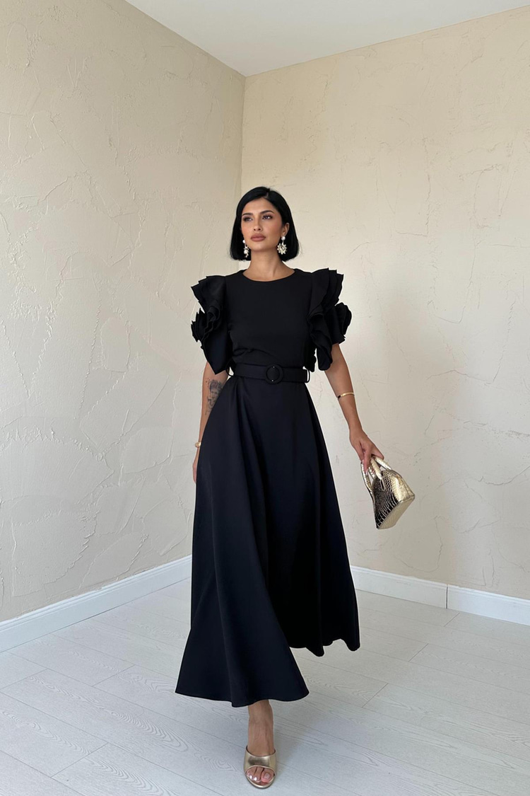 Black Dress With Ruffled Sleeves And Belt