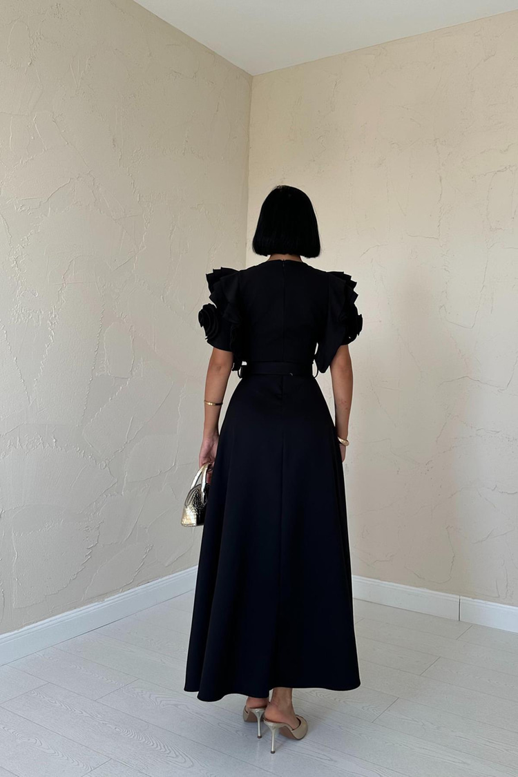 Black Dress With Ruffled Sleeves And Belt