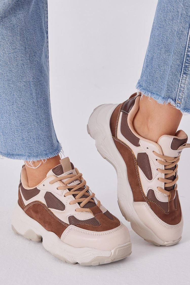 Kadın Kahve Poli Taban Nefes Alabilen Kumaş Bağcıklı Sneaker