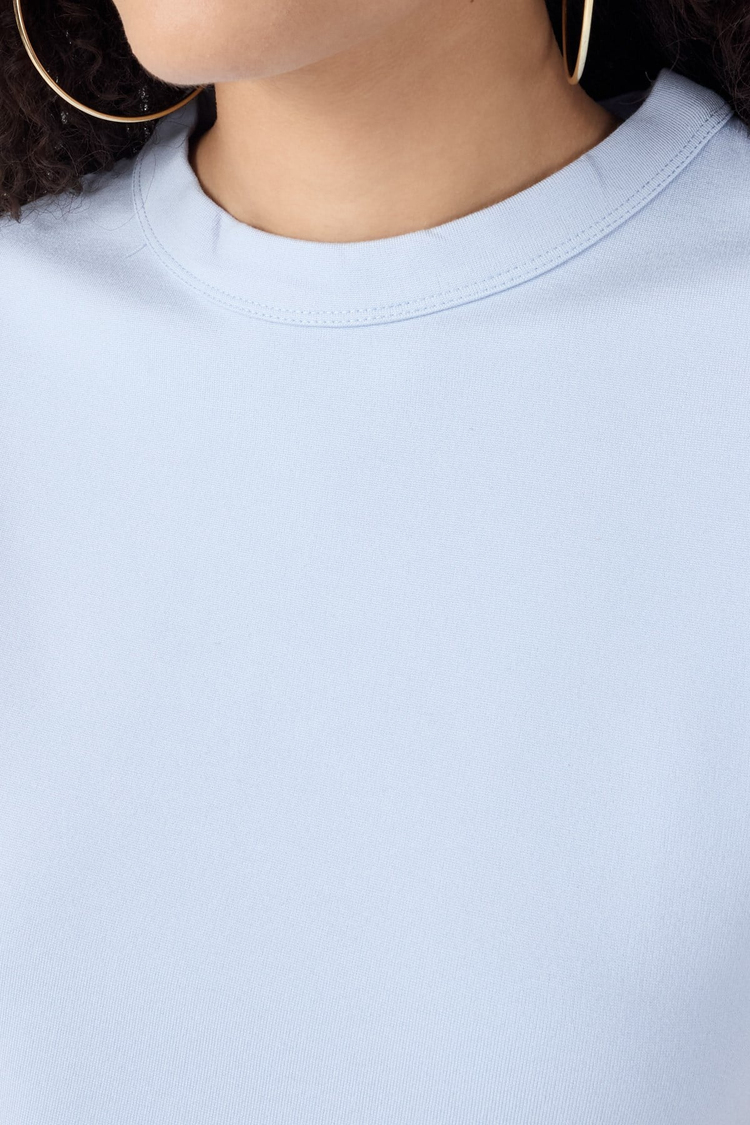 Normal Kalıp Çelik Interlook Kumaş T-Shirt Kadın Açık Mavi T-sHİRT TBTSHRT030
