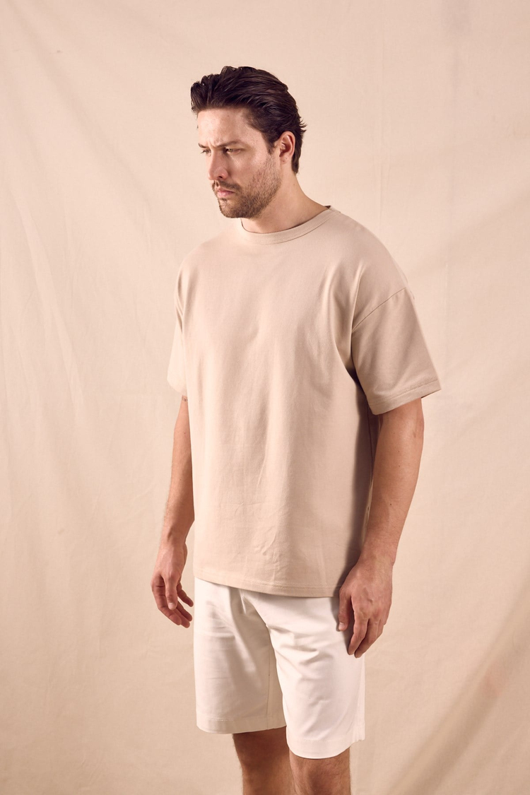 Rahat Kalıp Oversize Kesim T-Shirt Erkek Bej T-Shirt TBTSHRT020