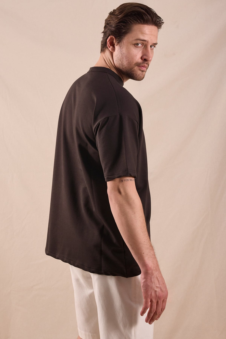 Rahat Kalıp Oversize Kesim T-Shirt Erkek Acı Kahve T-Shirt TBTSHRT020
