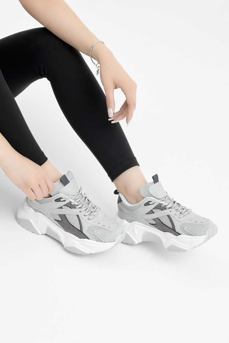 Rahat Kalıp Poli Taban Bağcıklı Sneaker Kadın Açık Gri Sneaker TBCRN1903
