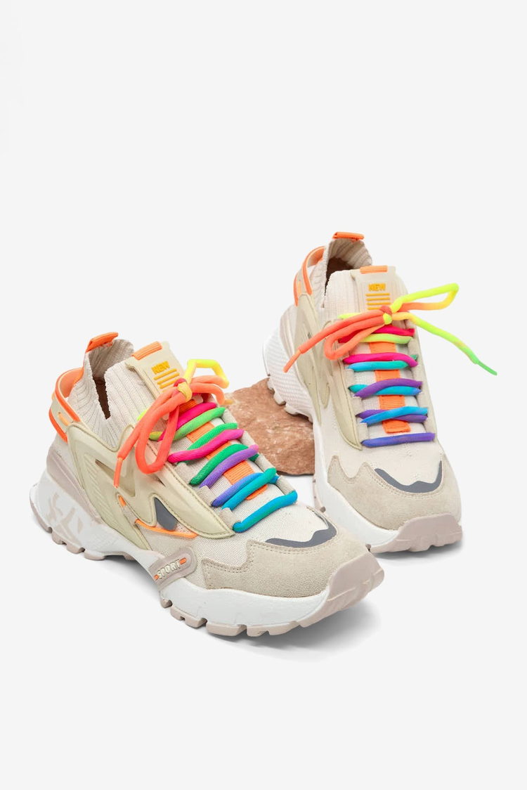 Rahat Kalıp Renkli Lastik Boğazlı Bağcıklı Sneaker Kadın Bej Sneaker TBTDYZ1903