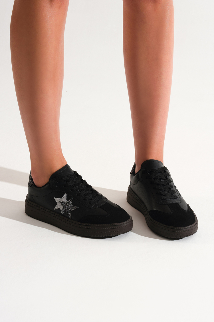 Rahat Kalıp Yarım Yıldız Desenli Sneaker Kadın Siyah Sneaker TBZER050
