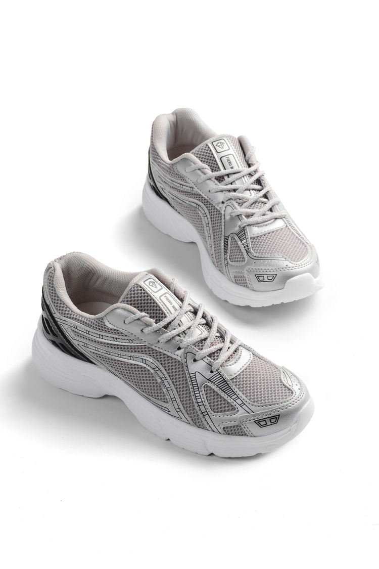 Termo Taban Konforlu Bağcıklı Sneaker Kadın Buz Siyah Sneaker TBTÖZF005