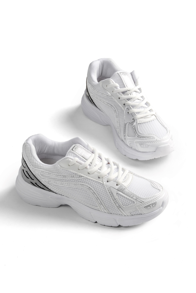 Termo Taban Konforlu Bağcıklı Sneaker Kadın Beyaz Rugan Sneaker TBTÖZF005