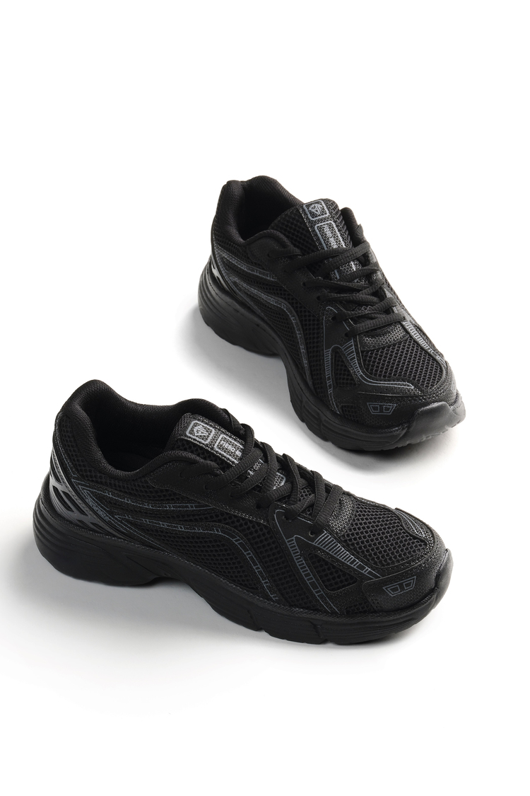 Termo Taban Konforlu Bağcıklı Sneaker Kadın Siyah Siyah Sneaker TBTÖZF005