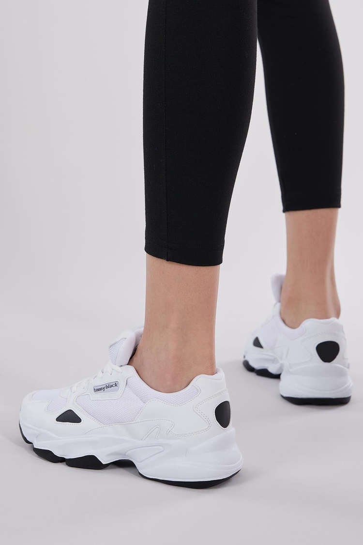 Rahat Kalıp Yüksek Taban Bağcıklı Unisex Beyaz Siyah Spor Ayakkabı