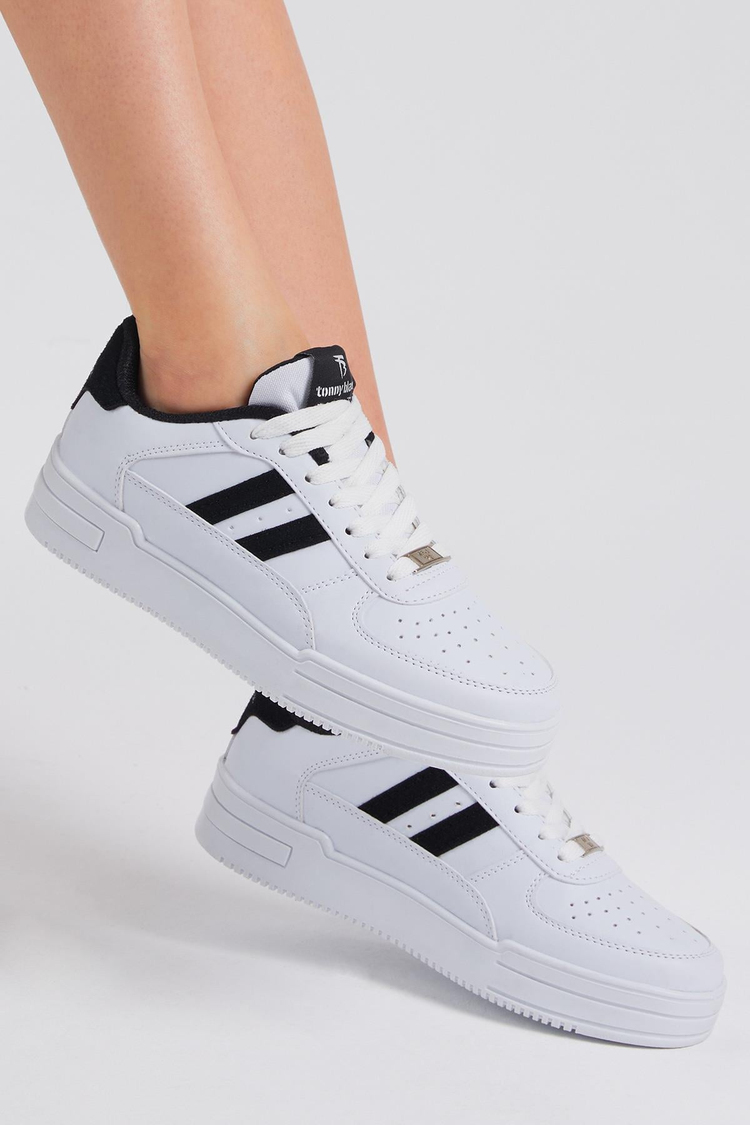 Unisex Beyaz Siyah Yanı Çizgili Bağcıklı Rahat Kalıp Sneaker