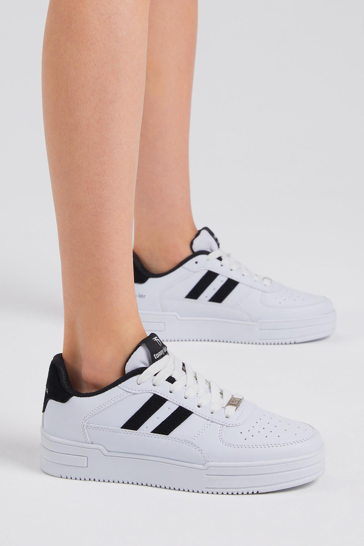Unisex Beyaz Siyah Yanı Çizgili Bağcıklı Rahat Kalıp Sneaker