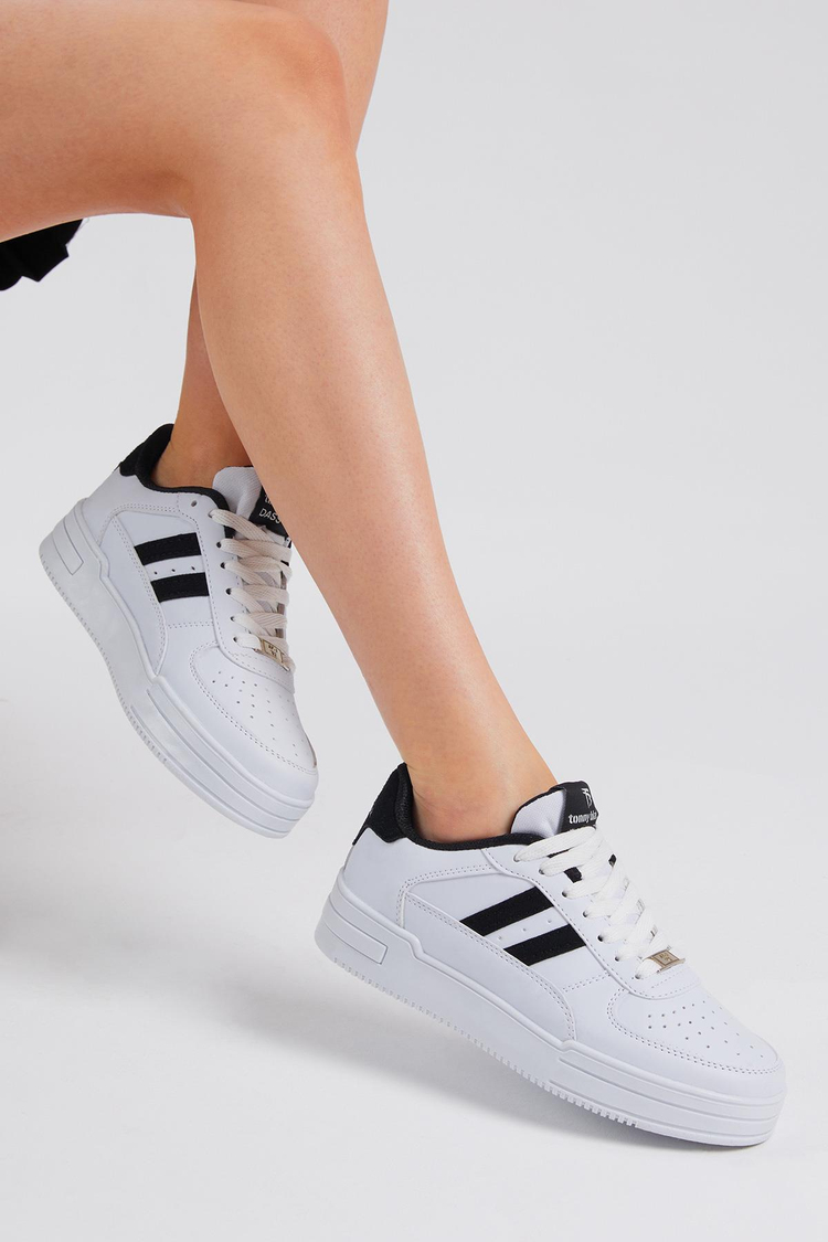 Unisex Beyaz Siyah Yanı Çizgili Bağcıklı Rahat Kalıp Sneaker