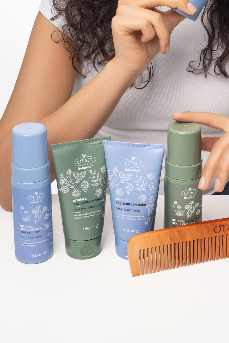 Botanics+ Bitkisel Saç Şekillendirici Saç Köpüğü Yumuşak-Orta Tutuş