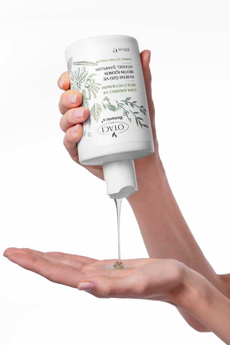 CANLANDIRICI & BESLEYICI BAKIM - 10 BITKI ÖZÜ VE BIOTIN IÇEREN BITKISEL SAMPUAN