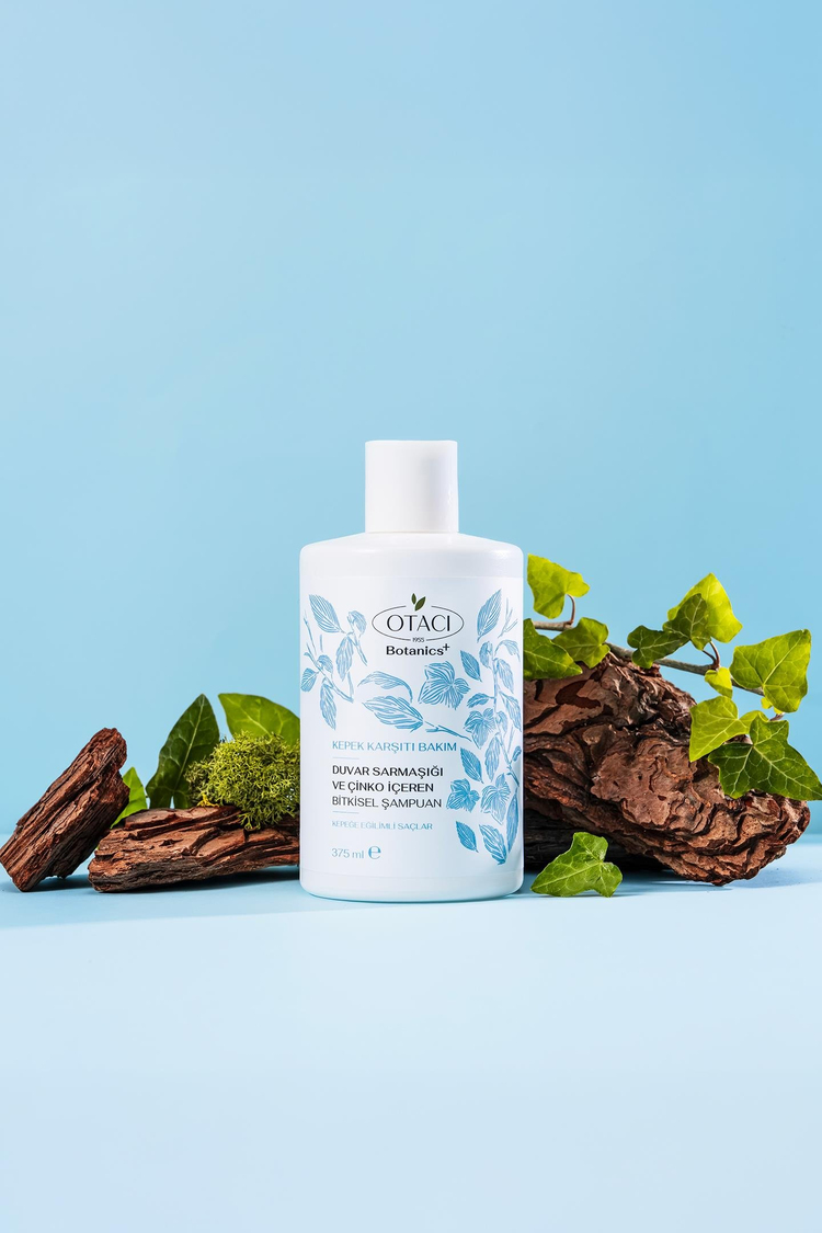 Botanics + Kepek Karşıtı Bakım - Duvar Sarmaşığı ve Çinko İçeren Bitkisel Şampuan