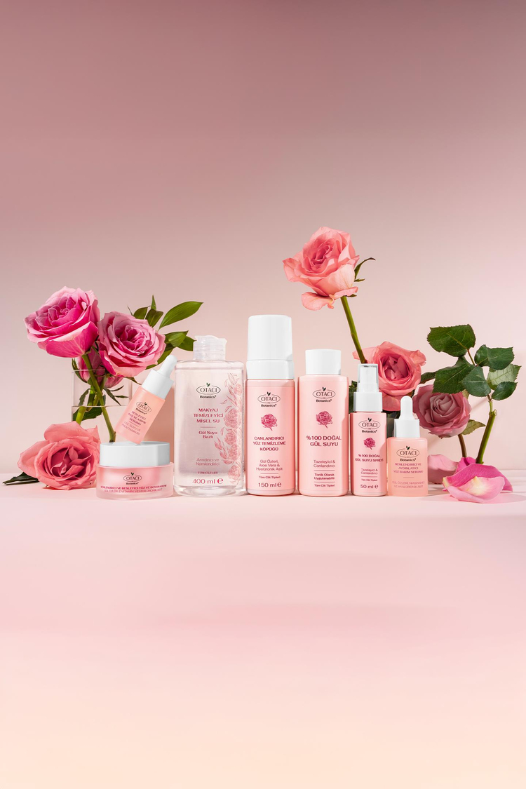 Canlandırıcı Yüz Temizleme  Köpüğü - Gül, Aloe Vera ve  Hyalüronik Asit