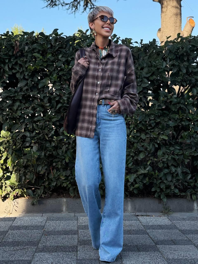 LIGHT BLUE WIDE-LEG DENIM PANTS
