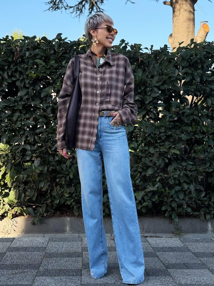 LIGHT BLUE WIDE-LEG DENIM PANTS