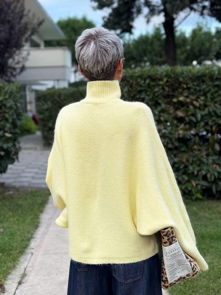 LIGHT YELLOW TURTLENECK BATWING KNIT SWEATER