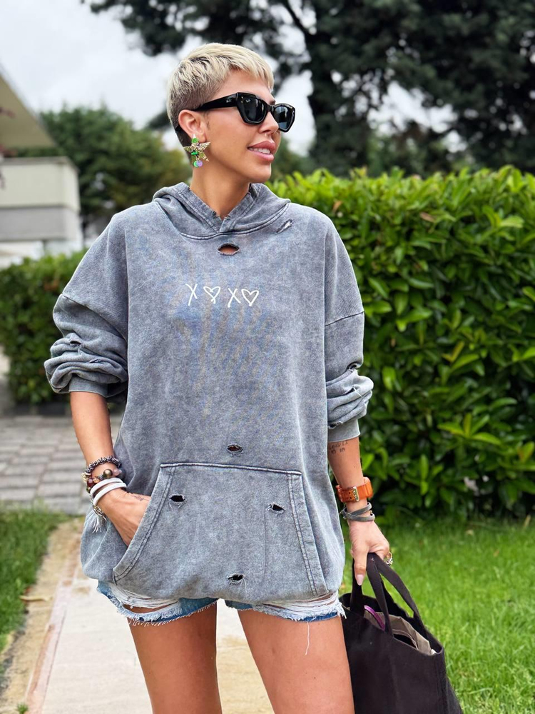 ANTHRACITE WASHED XOXO DESIGN HOODIE