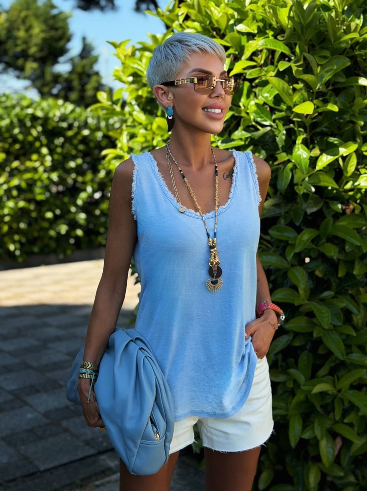 BEBE MAVİ SAÇAKLI SIFIR KOL İTHAL PAMUK BLUZ