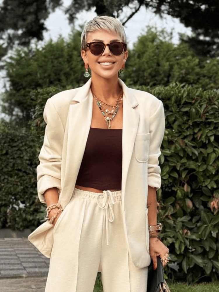 BEIGE KNIT JACKET WITH POCKETS