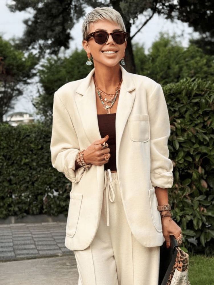 BEIGE KNIT JACKET WITH POCKETS
