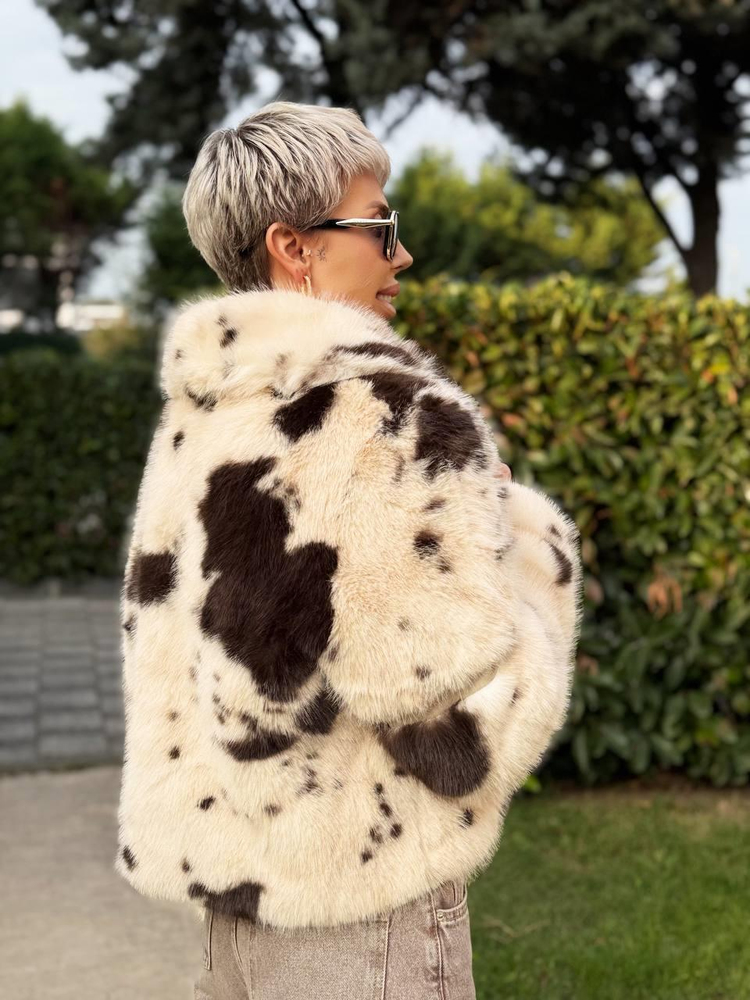 BEIGE RODEO PATTERN FAUX FUR COAT