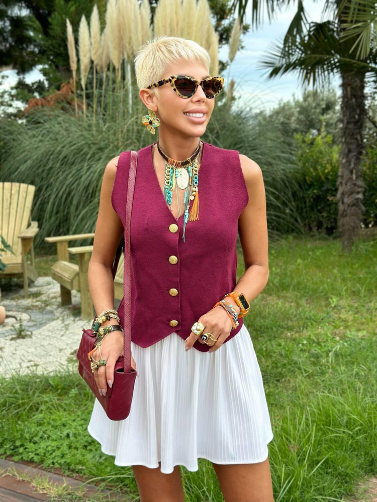 BURGUNDY STEEL-KNIT VEST