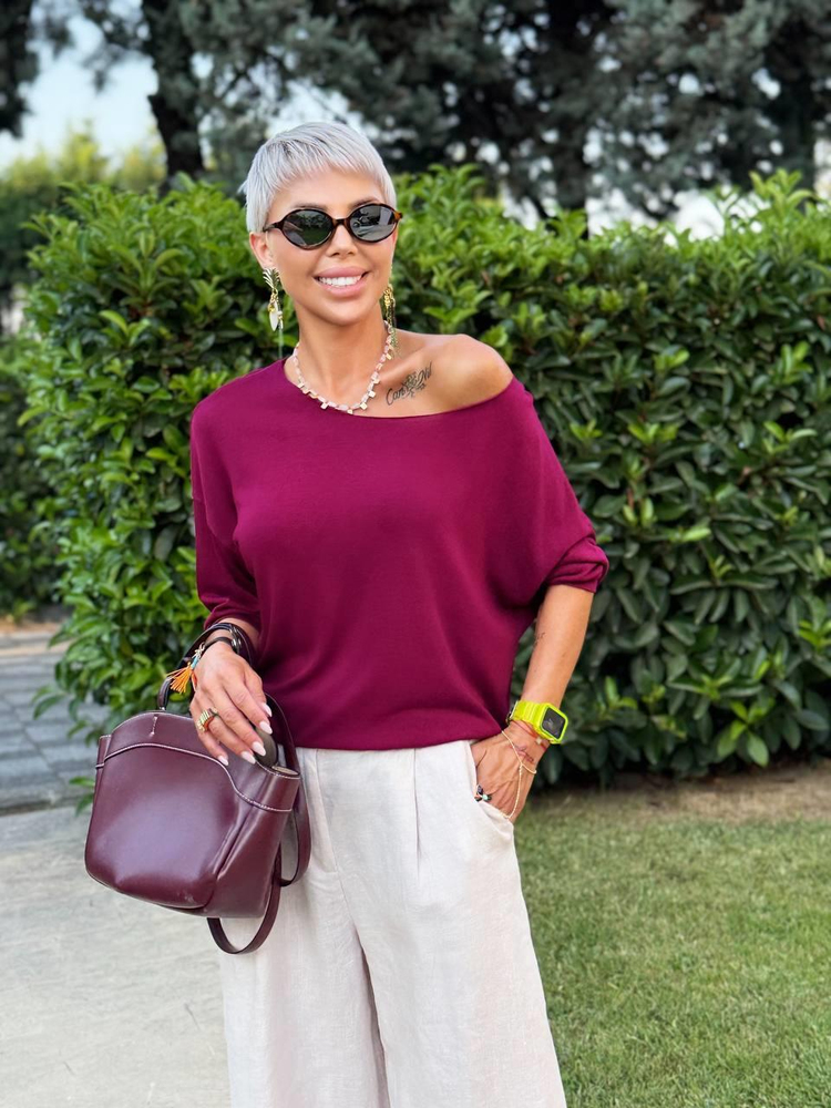 BURGUNDY BOAT-NECK MERCERIZED BLOUSE