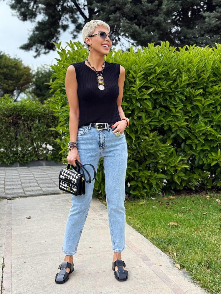 ICE BLUE BELTED MOM-FIT JEANS