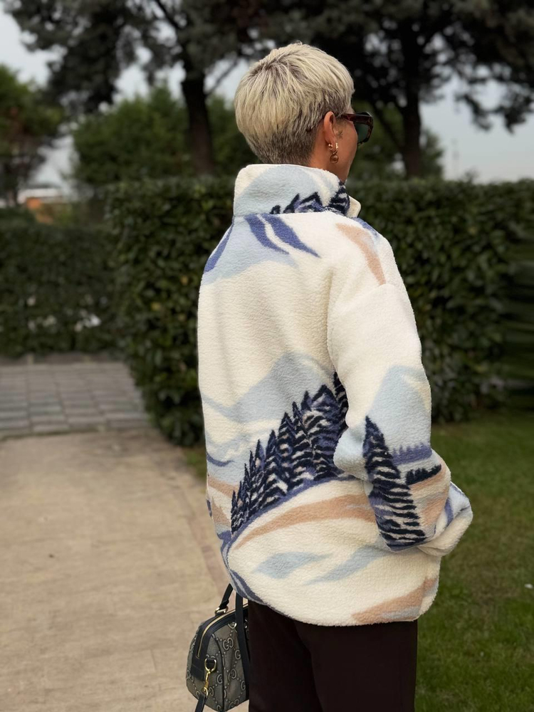 EKRU MAVİ SKİES DESENLİ DİK YAKA FERMUARLI POLAR SWEAT