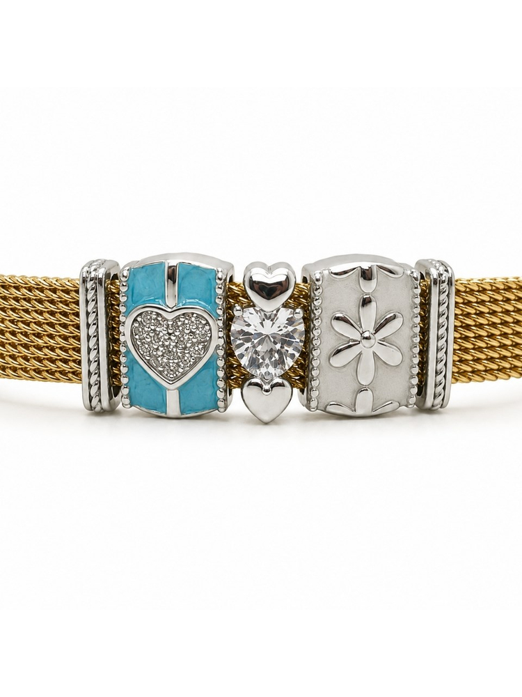 Gold Renk Charm Detaylı Hasır Bileklik