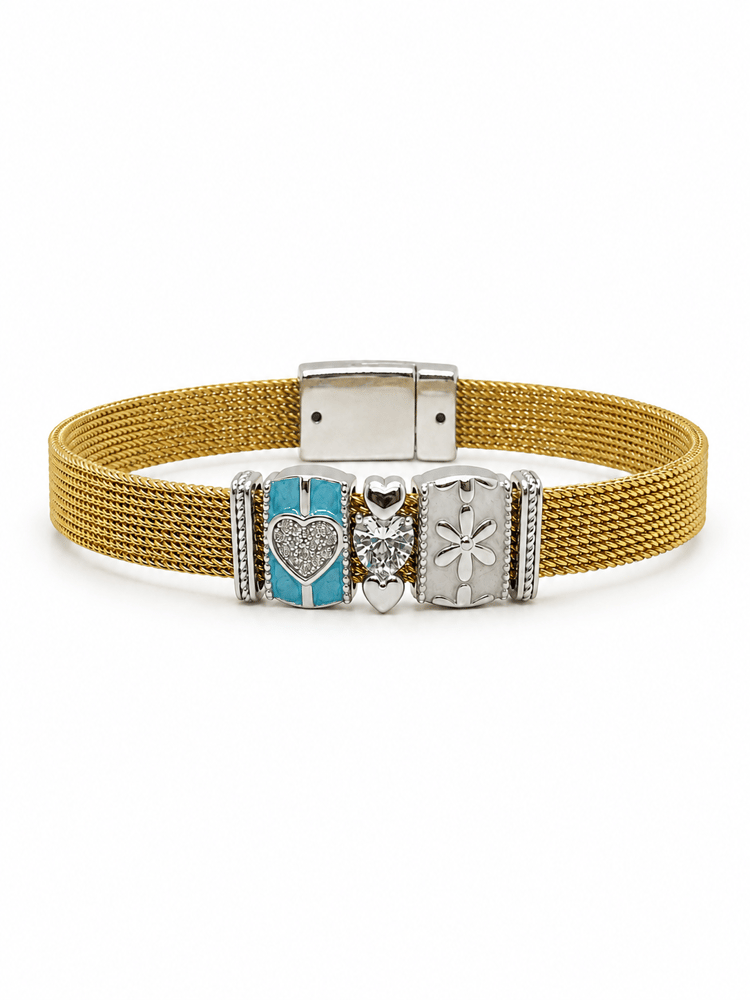 Gold Renk Charm Detaylı Hasır Bileklik