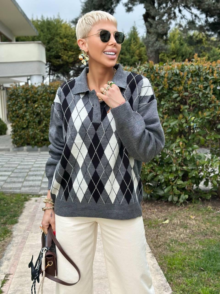 GRAY POLO-COLLAR BUTTONED DIAMOND-PRINT SWEATER