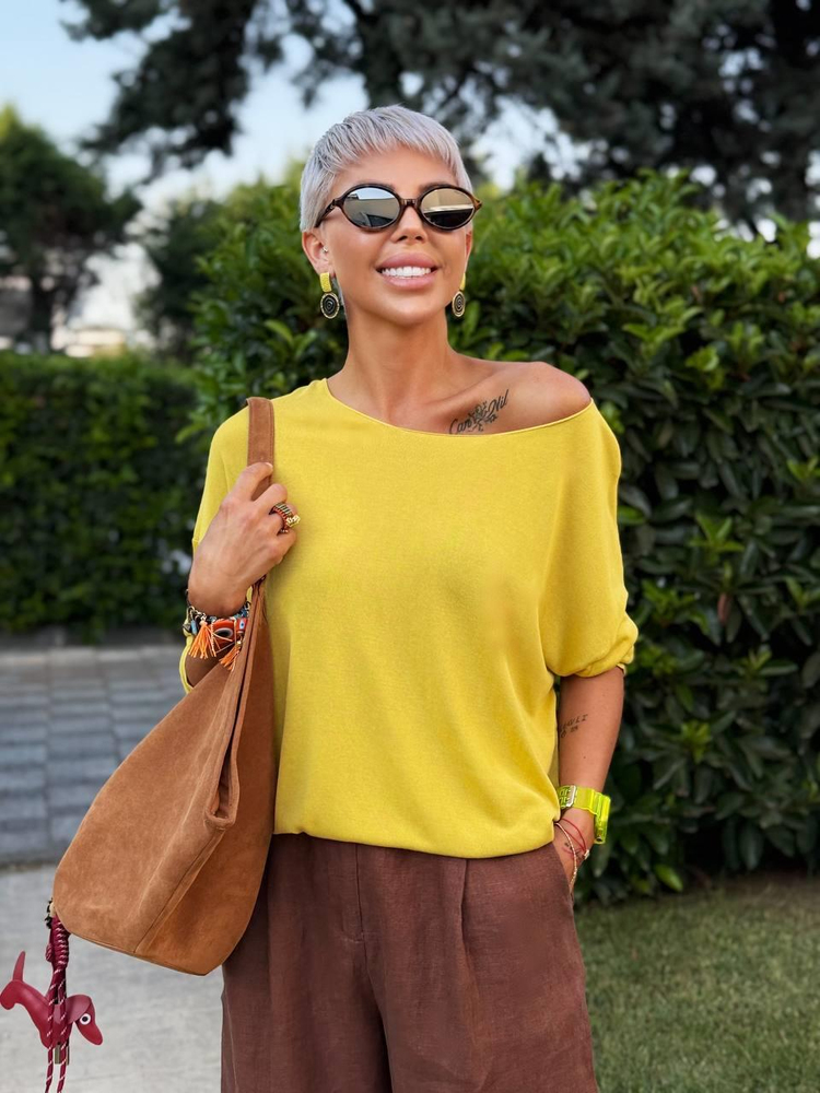 MUSTARD BOAT-NECK MERCERIZED BLOUSE