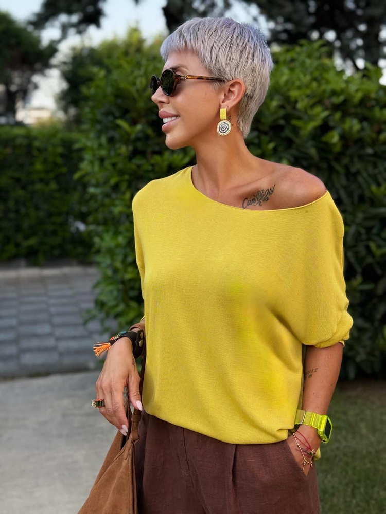 MUSTARD BOAT-NECK MERCERIZED BLOUSE