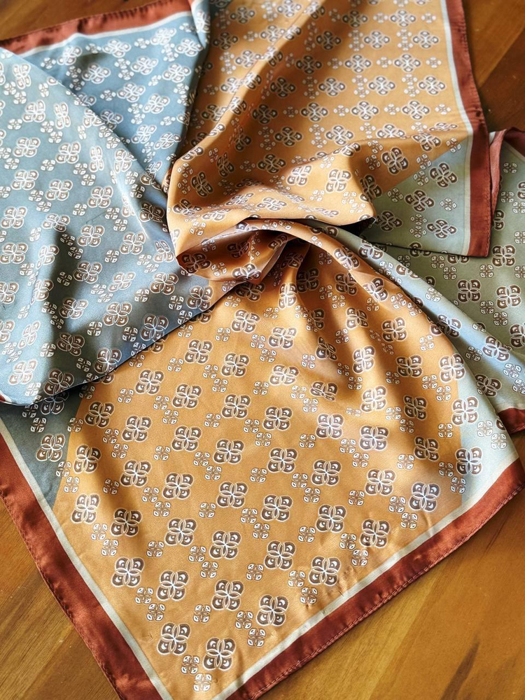 BROWN FLORAL PATTERN SCARF