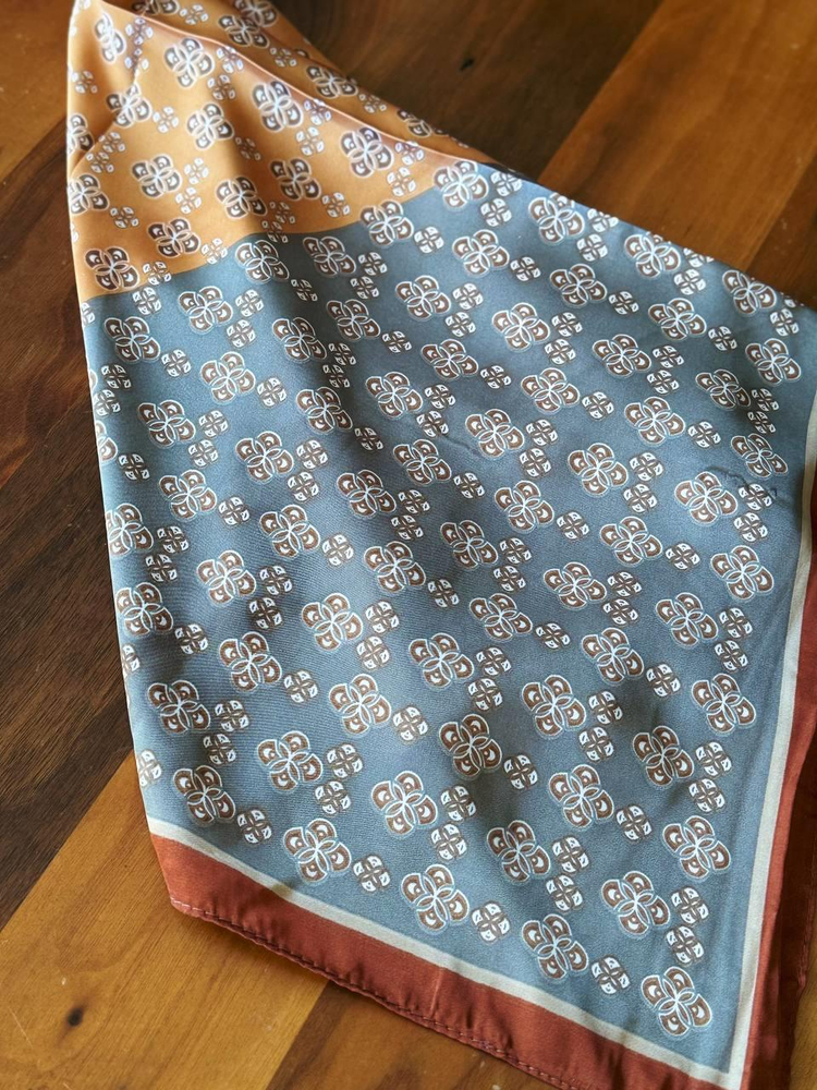 BROWN FLORAL PATTERN SCARF