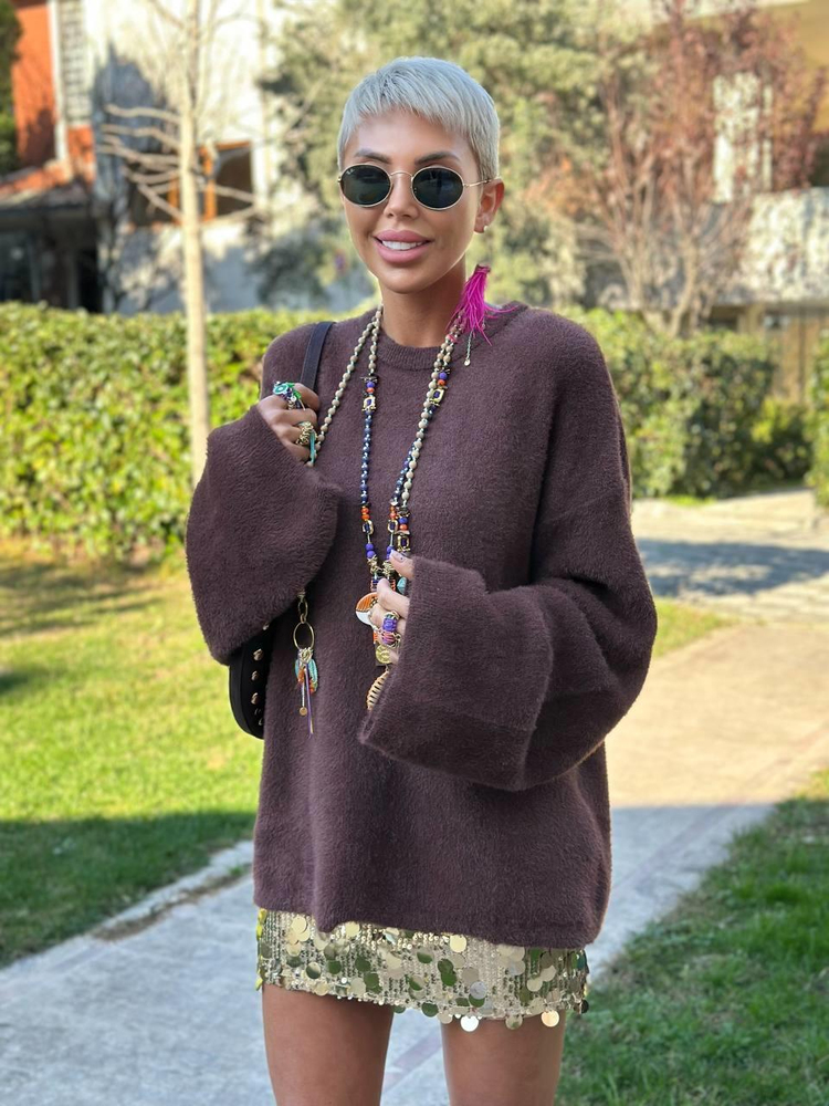 BROWN SOFT KNIT SWEATER