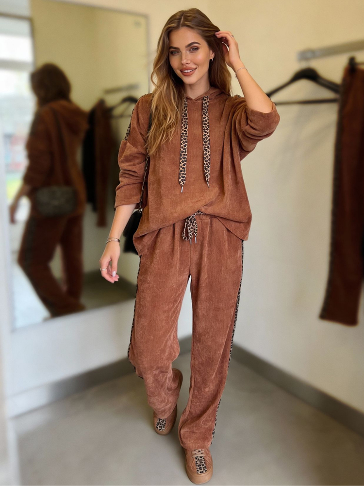 KİREMİT LEOPAR DETAYLI KADİFE TAKIM