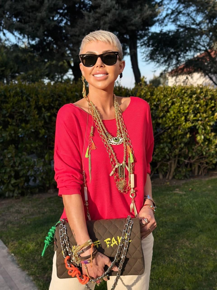 RED BOAT-NECK MERCERIZED BLOUSE