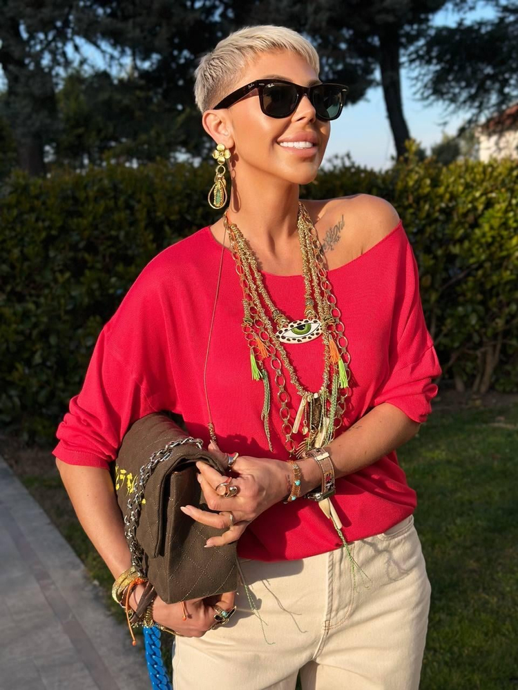 RED BOAT-NECK MERCERIZED BLOUSE