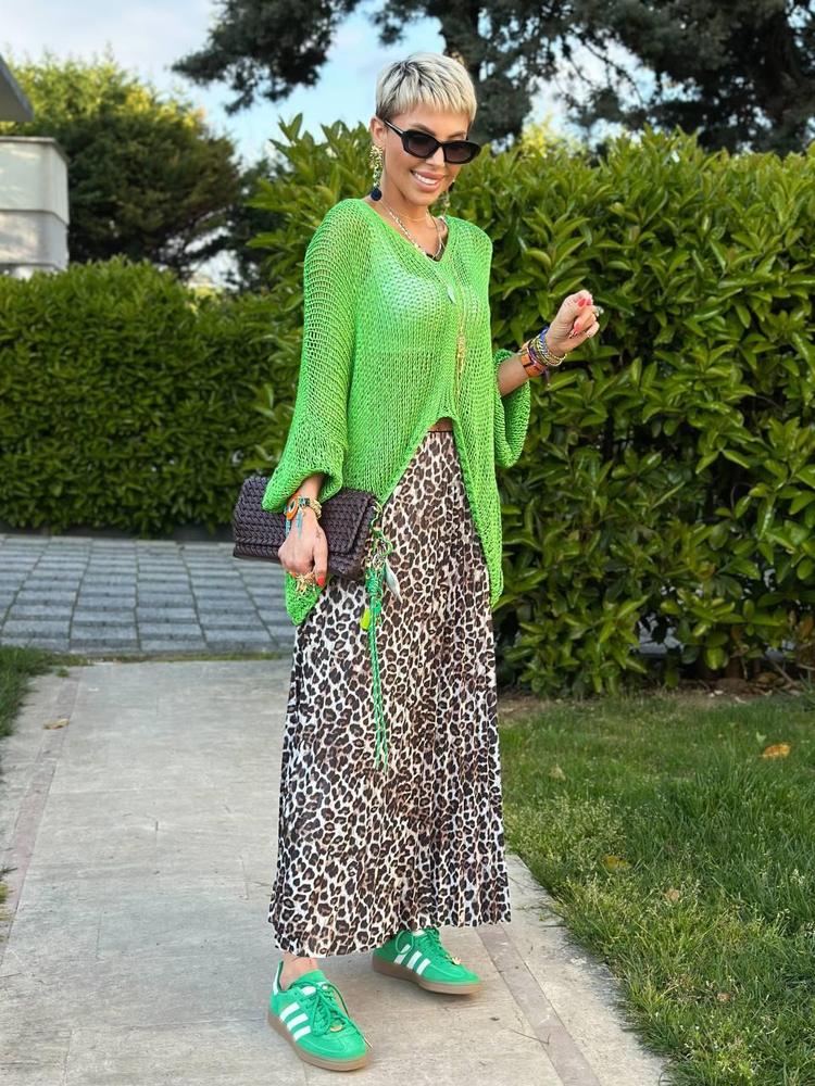 LEOPARD-PRINT FAUX LEATHER PLEATED SKIRT