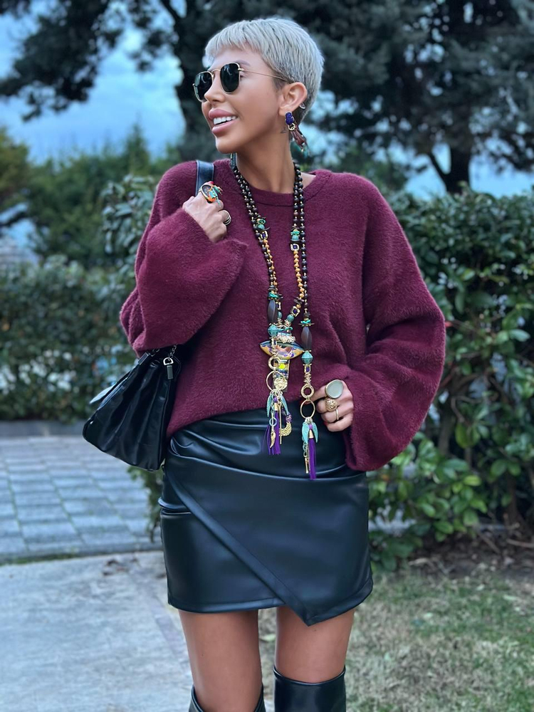 BLACK ASYMMETRICAL ENVELOPE-STYLE LEATHER SKIRT
