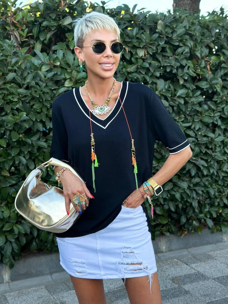 BLACK BOUND V-NECK MERCERIZED BLOUSE