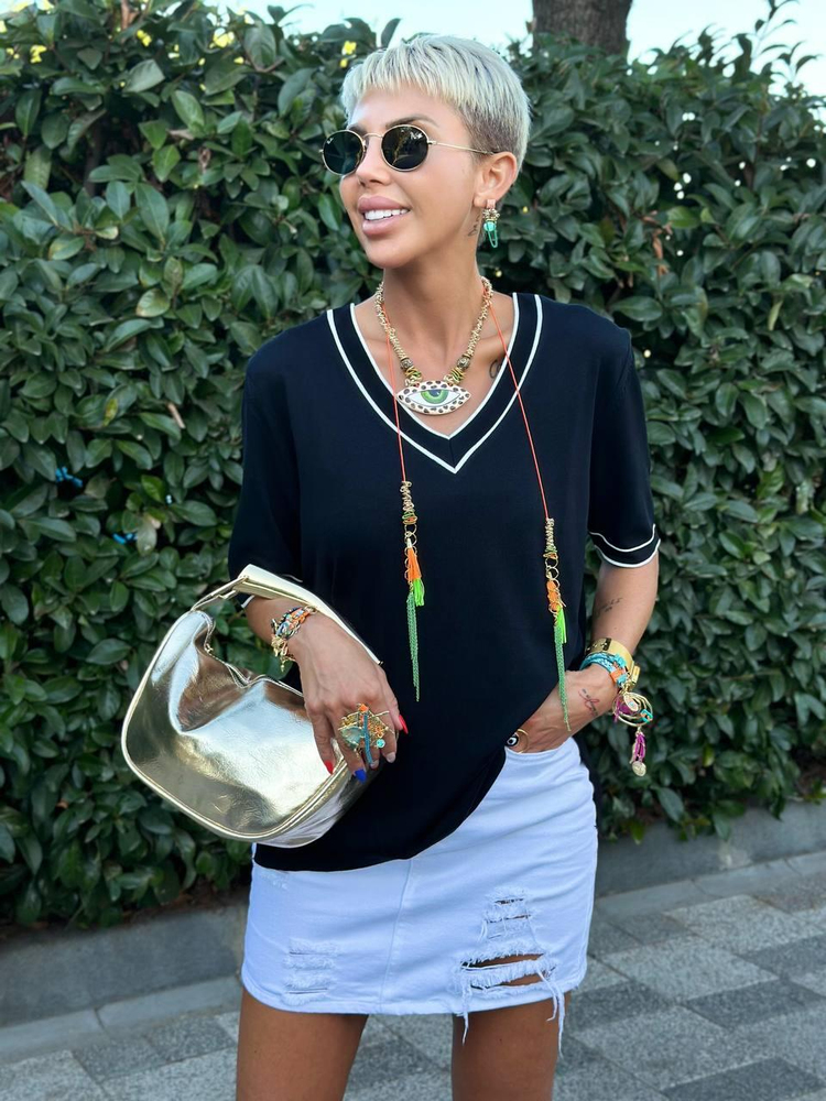 BLACK BOUND V-NECK MERCERIZED BLOUSE